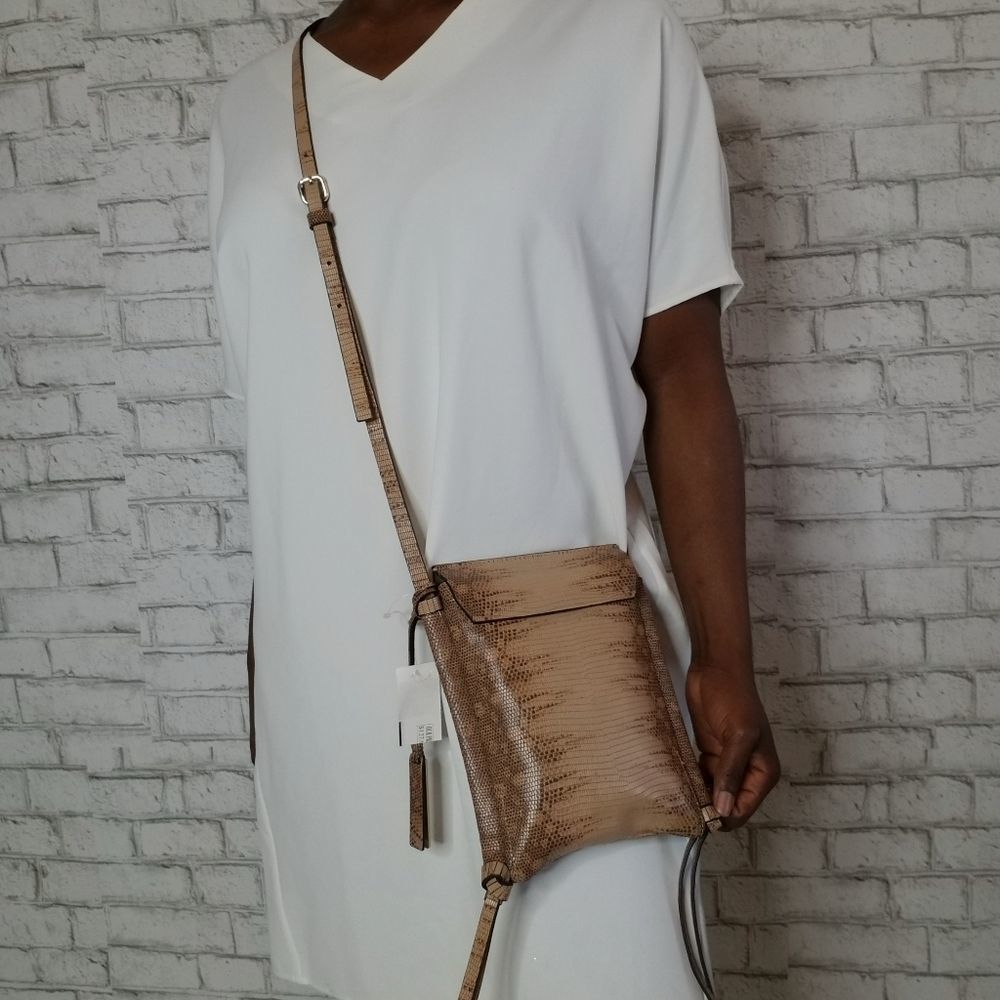 Vince Camuto Rilo Small crossbody